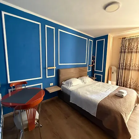 Adore Appartement
